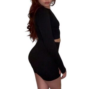 Black Long Sleeve Workout Set – Crop Top & High-Waisted Shorts #workout